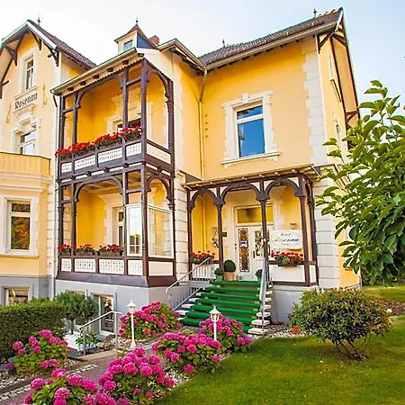 Rosenau 3*