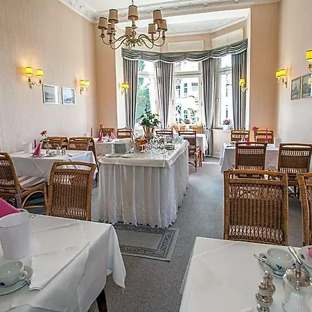 Rosenau 3*