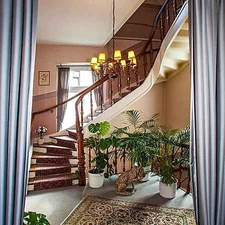 Rosenau 3*