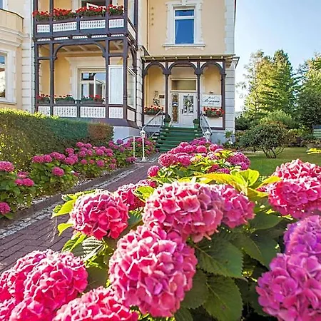 Rosenau Hotel 3*